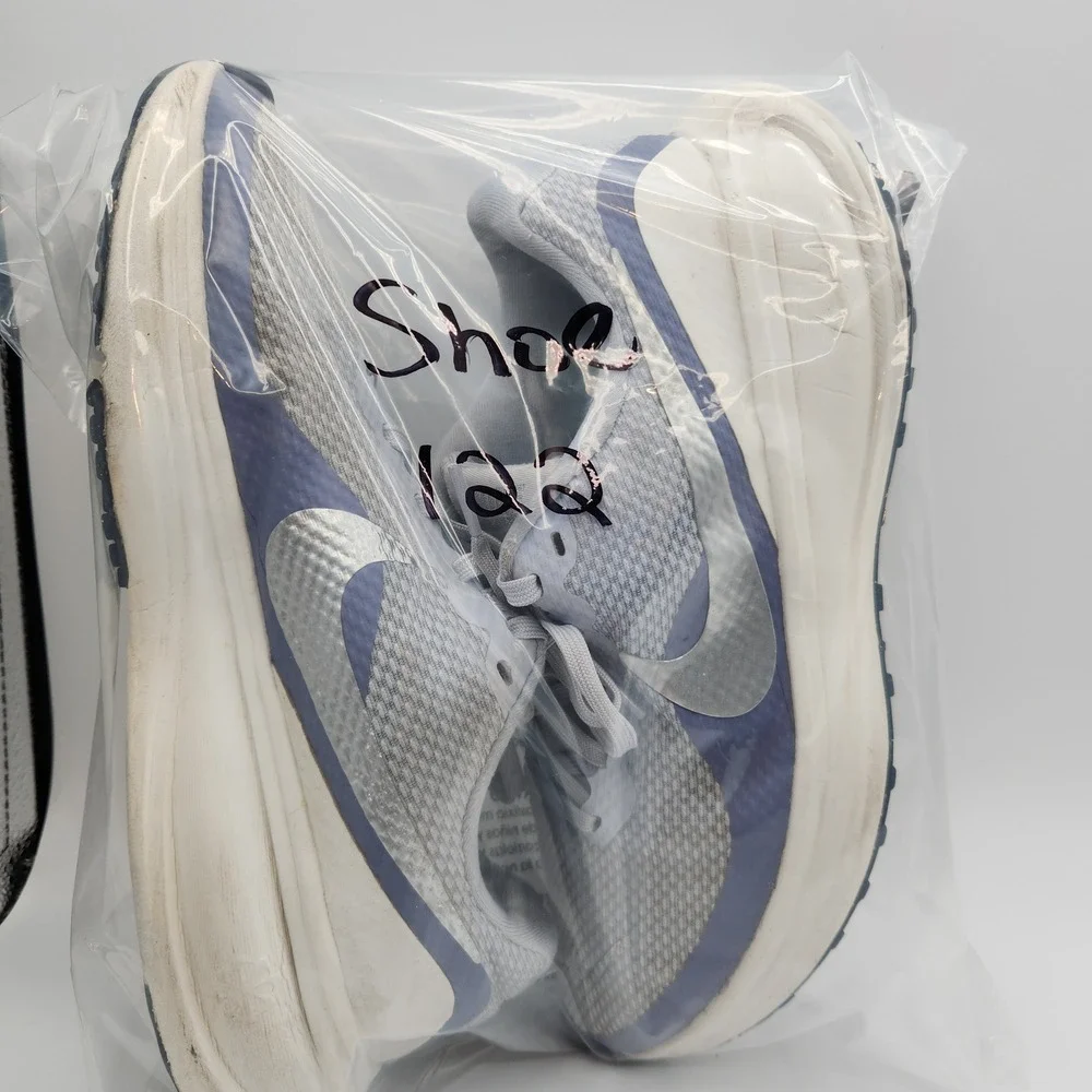 Nike revolution road